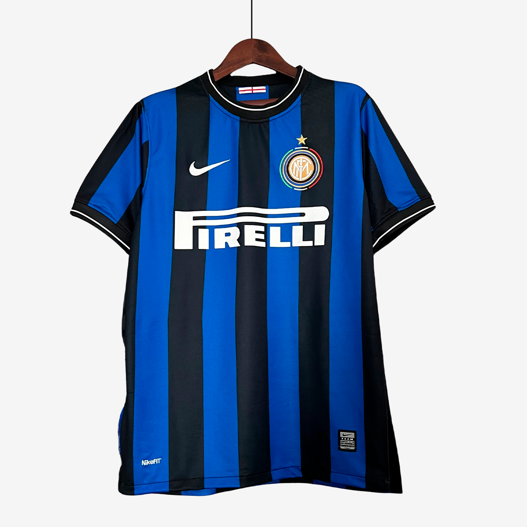 9-29_8d095f69-5e13-4bf5-b3c9-aad64568ec94 Inter Milan 2009/10 Home Jersey – Retro Version - Image 1